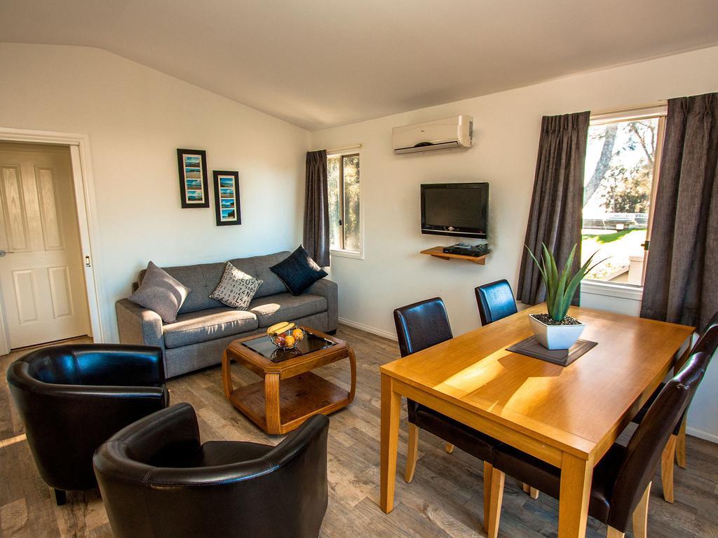 Caseys Beach Holiday Park Sunshine Bay Quarto foto