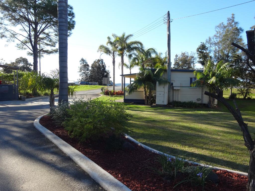 Caseys Beach Holiday Park Sunshine Bay Exterior foto