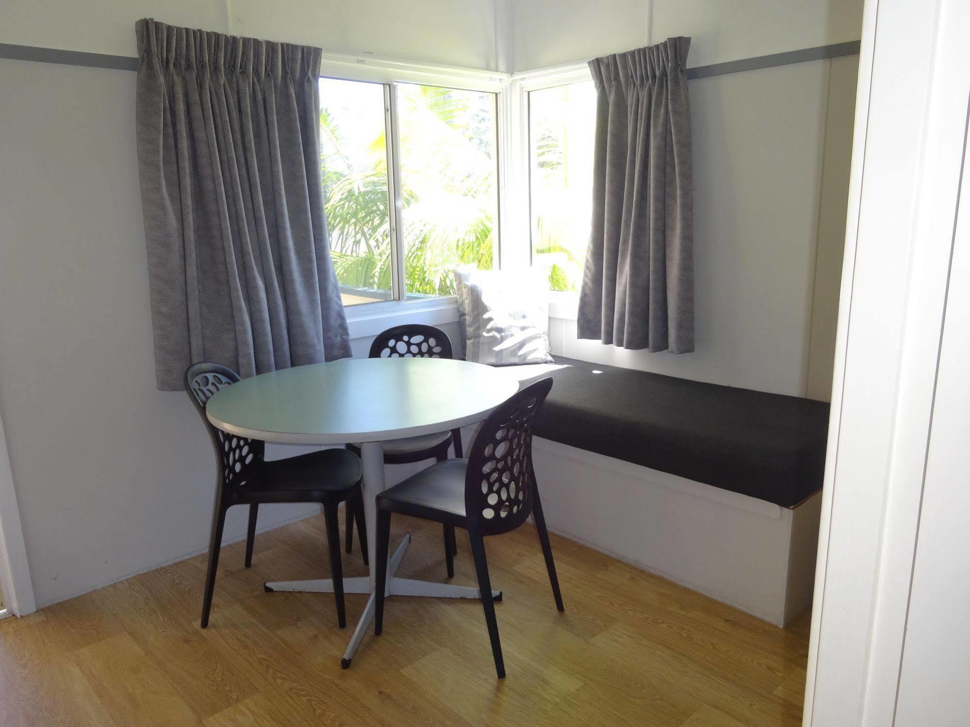Caseys Beach Holiday Park Sunshine Bay Exterior foto